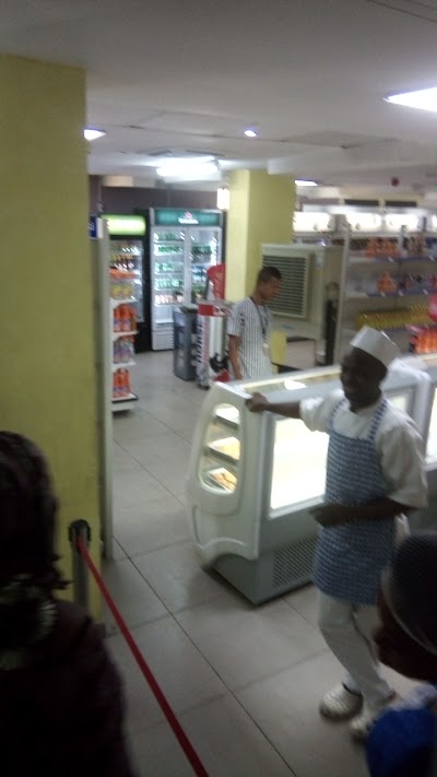 Photos of Lee Oasis