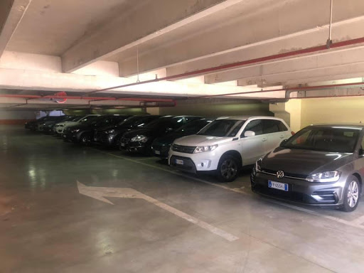 Parcheggio aeroporto al coperto| Airport Parking Bari - Thumbnail