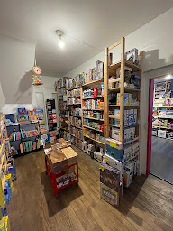 Photo n°3 de Les trésors de Loulette à Plélan-le-Grand (Magasin de jeux de cartes/jeux de plateaux)