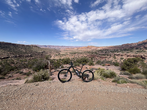 Moab Cyclery - Visual