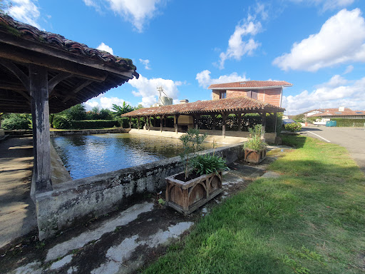 Le lavoir à Barcelonne-du-Gers - Thumbnail