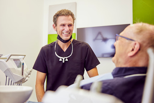 zahn zentrum. Raumfabrik - Dr. Dominik Spelmanns & Kollegen - Thumbnail