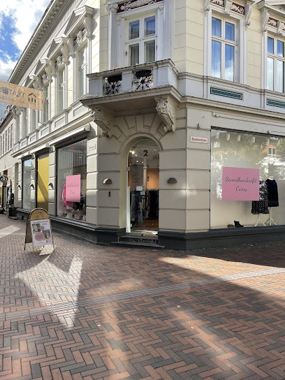 Secondhandoutfit Curvy - Plus Size Genbrug i Kolding