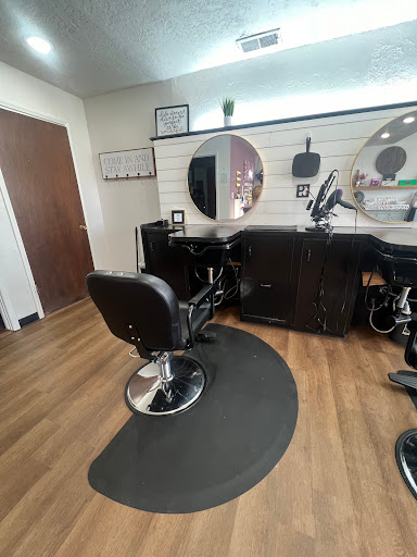 208 Capelli Salon - Thumbnail