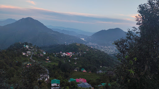 नौकुचियाताल उत्तराखंड के नैनीताल ज़िले में स्थित एक अद्भुत, रहस्यमयी और आकर्षक झील है, जो समुद्र… post image