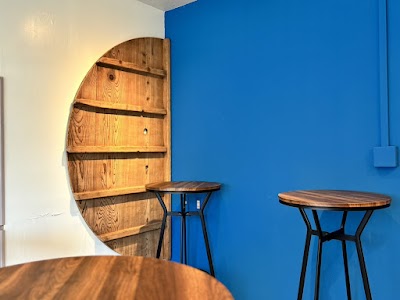 ナカヤノトナリ