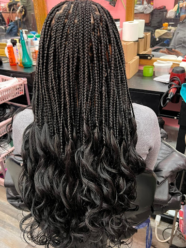 Hanifa African Hair braiding