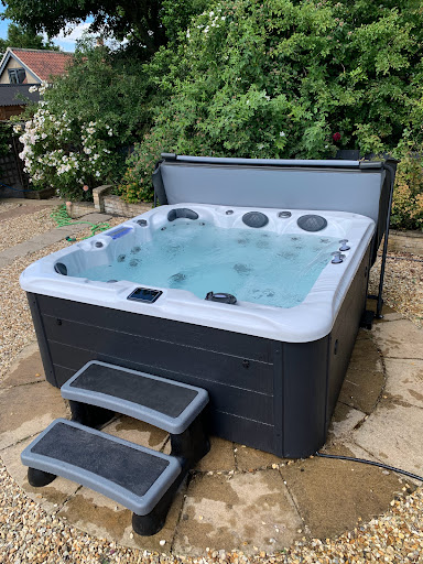 Garden Leisure Hot Tub Hire