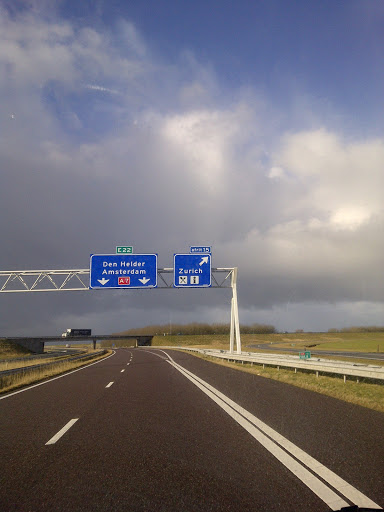 Royal Tichelaar Makkum Gallery - Netherlands