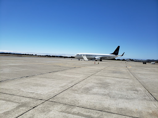 Signature Aviation OAK - Oakland Int'l Airport