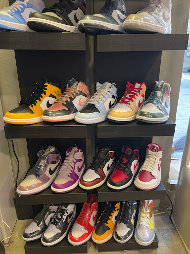 ESPACIO ZERO Yeezy Jordan Barcelona - Thumbnail