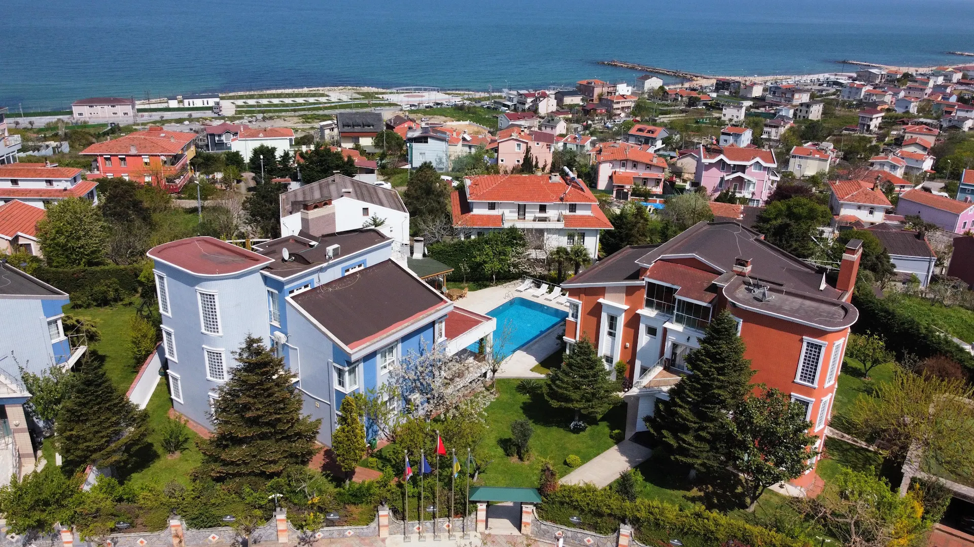 Treekos Suite Hotel