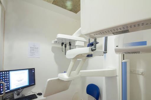 Clínica dental Lluçanès, Implants Lluçanès