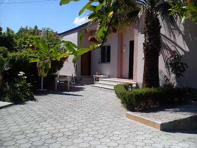 VILA LILI Guest House - Berat