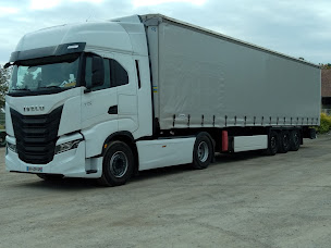 Photo n°6 de transport mathieu vieillevigne à La Canourgue (Société de transport routier)