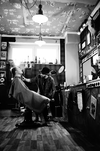 Gentleman’s Room - BarberShop Est. 2018