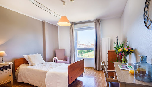 Photo de EHPAD Résidence Les Cinq Sens à Bellegarde (30127)