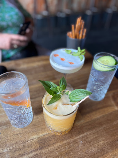Heine Bar - Visual