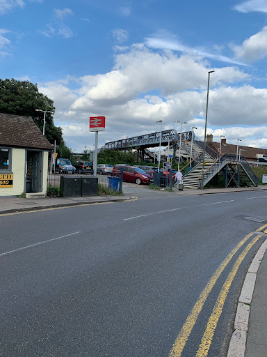 Staines - Visual