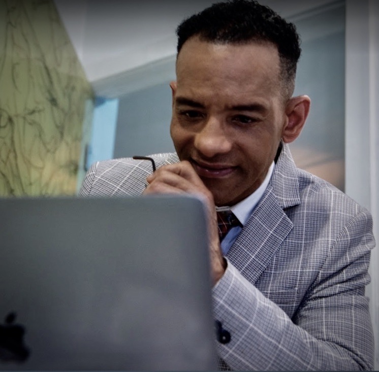 Dr Misael Gonzalez Mdpa