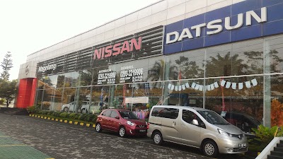 Photos of Nissan Datsun Magelang