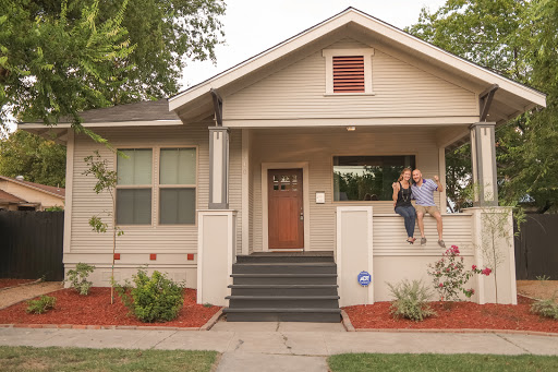 COMO REALTY - Visual