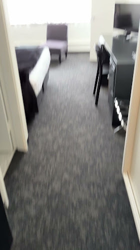 Reviews of Bay Plaza Hotel in Wellington - Hotel