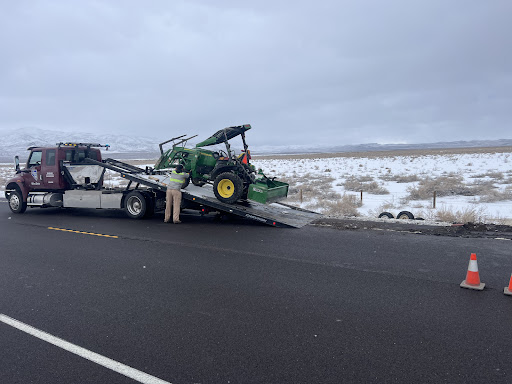 Custom Towing - Visual