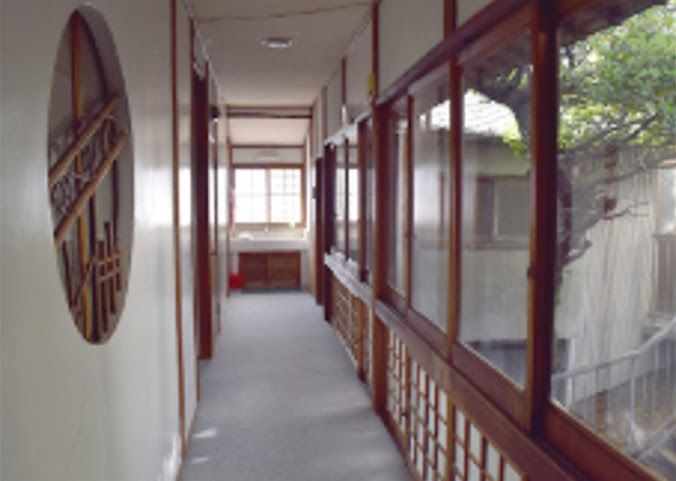 Miyoshiya Ryokan by null