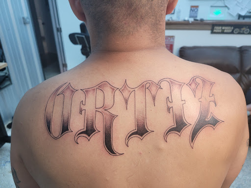 Tat2Lou's - Visual