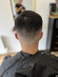 Photo n°9 de Adm à Ézy-sur-Eure (Salon de coiffure)