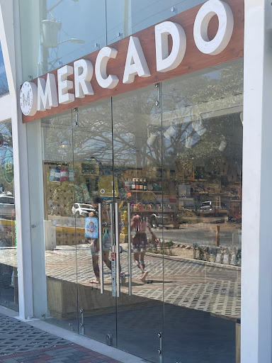 Mercado 83 Tamarindo