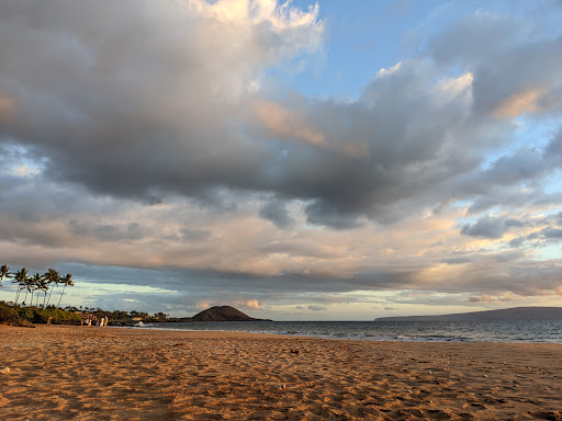 Poolenalena Beach aka Chang's Beach - Parking - Thumbnail
