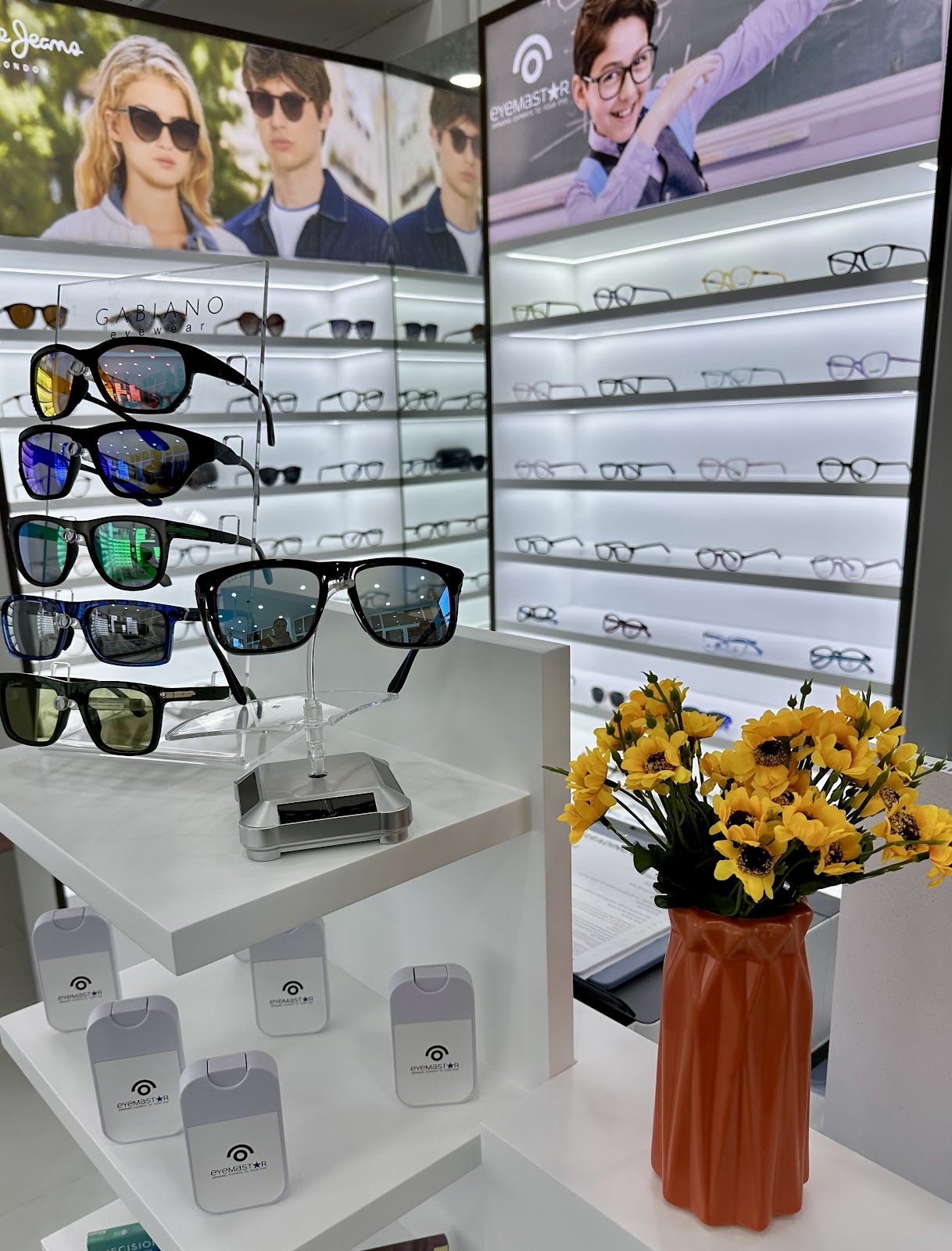 EYEMASTR - صورة 2