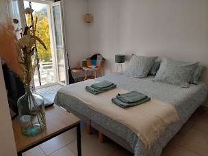 Photo n°43 de Maison d'Hôtes La Chêneraie - Saint Didier à Saint-Didier (Spa en extérieur)