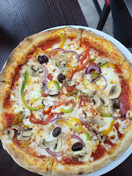 Photo n°16 de Pizza et crêpes vougirard à Paris (Pizzeria)