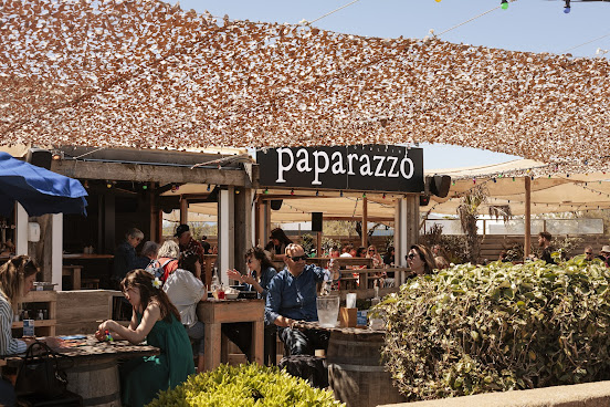 Le Paparazzo by null