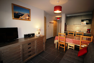 Photo n°16 de AURIS IMMO - LES BALCONS DE L'OISANS à Piégut-Pluviers (Agence de location immobilière)