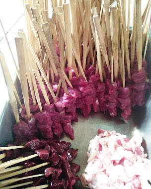 Sate Kambing Mas Hadi Bin Simin, Author: Hadi Bin Simin