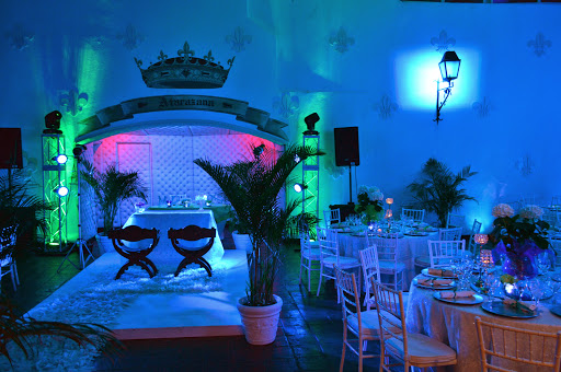 Patio Lounge