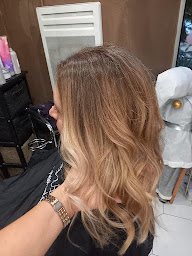 Photo n°8 de Coiffure Meche a Meches à Novalaise (Salon de coiffure)