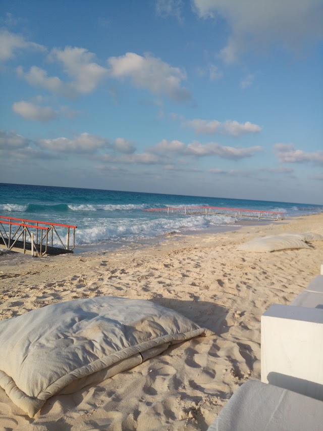 Kiki's Beach Bar at Hacienda White