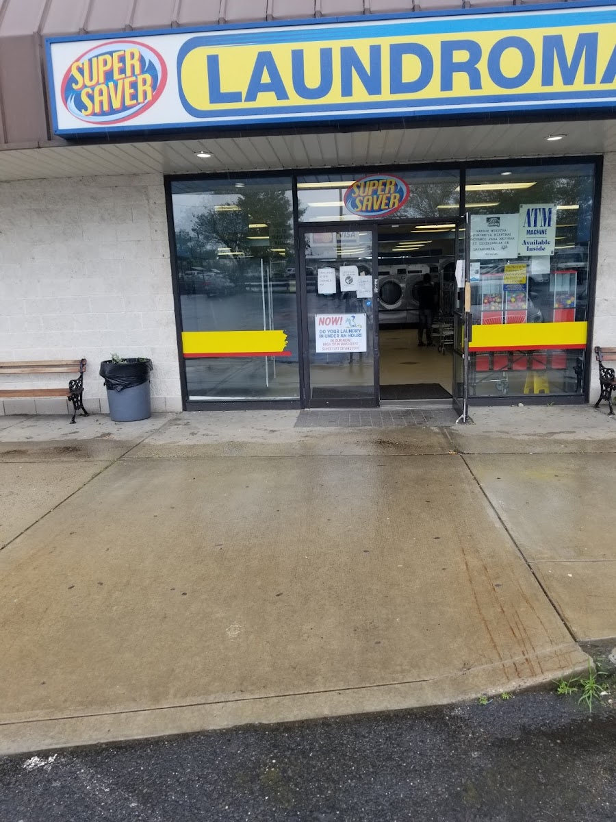 Super Saver Free Dry Laundromat facility with washing machines in New Haven