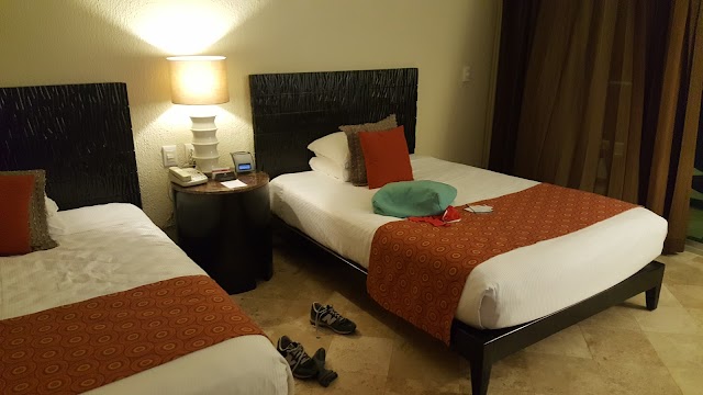 Krystal Grand Punta Cancun