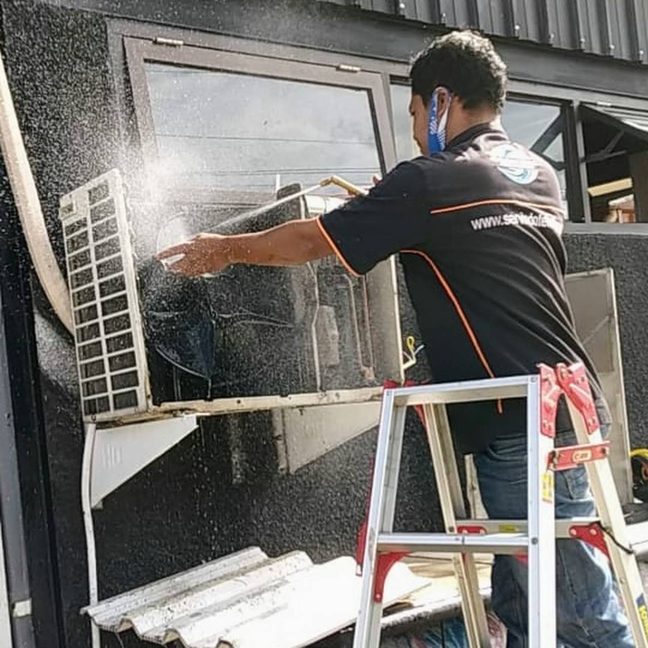 Service AC Malang CV. Servindo Tehnik Service AC