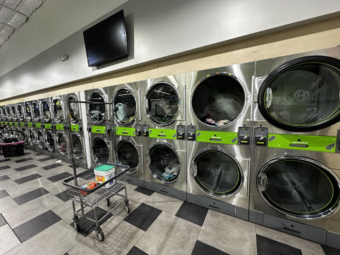 SpinXpress Laundry - Aldine Mail RT - Wash & Fold Services storefront and entrance in Houston