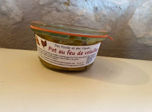 Photo n°11 de La Boutique - Des Poules et des vignes - volailles fraîches, conserves, produits régionaux à Coteaux-sur-Loire (Producteur agroalimentaire)