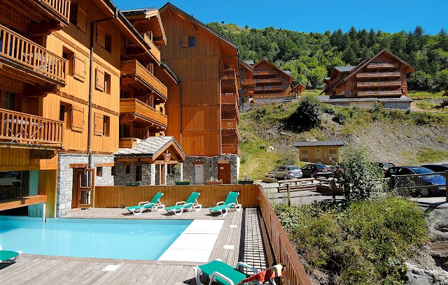 Résidence Odalys Le Hameau et Les Chalets de la Vallée d'Or