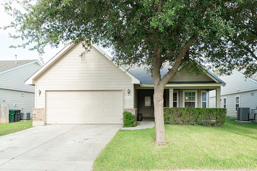 Shelby Albrecht, Realtor in San Antonio - Thumbnail