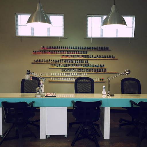 Flat Iron Studio - Visual